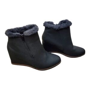 NATURALIZER faux fur‎ trimmed hidden wedge super comfy boots size 10 new!!!!